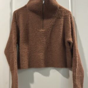 Like New!Camila Coelho oversized 1/4 ZipUp turtleneck crop soft hairy sweater XS
